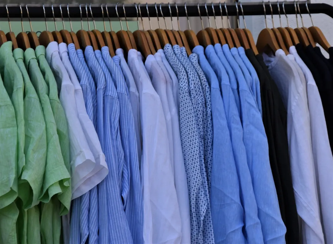 2025年冬季女装羽绒服面料技术趋势与保暖性能提升方案