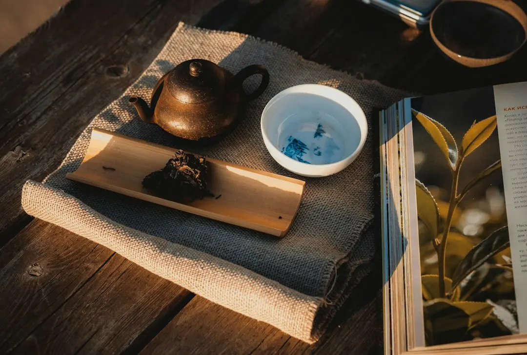 羽绒服与双面呢大衣面料工艺对比：如何为零售终端匹配高复购冬季女装